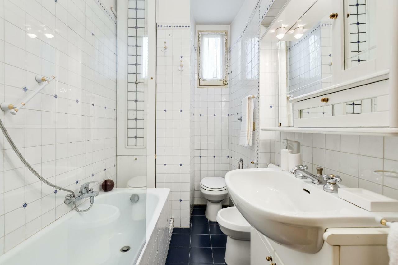 Elegant Apartment Рим Екстер'єр фото